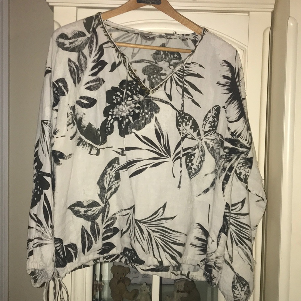 Chico’s cream and brown linen blouse